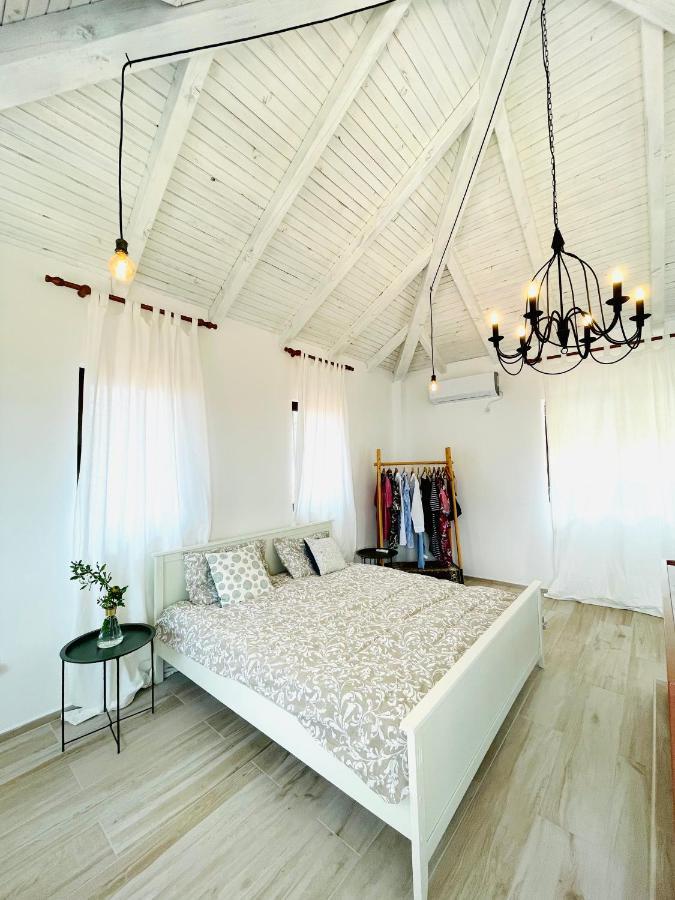 Chic Sea Front Apartment With Breathtaking Kotor Bay View Donji Stoliv Exterior foto